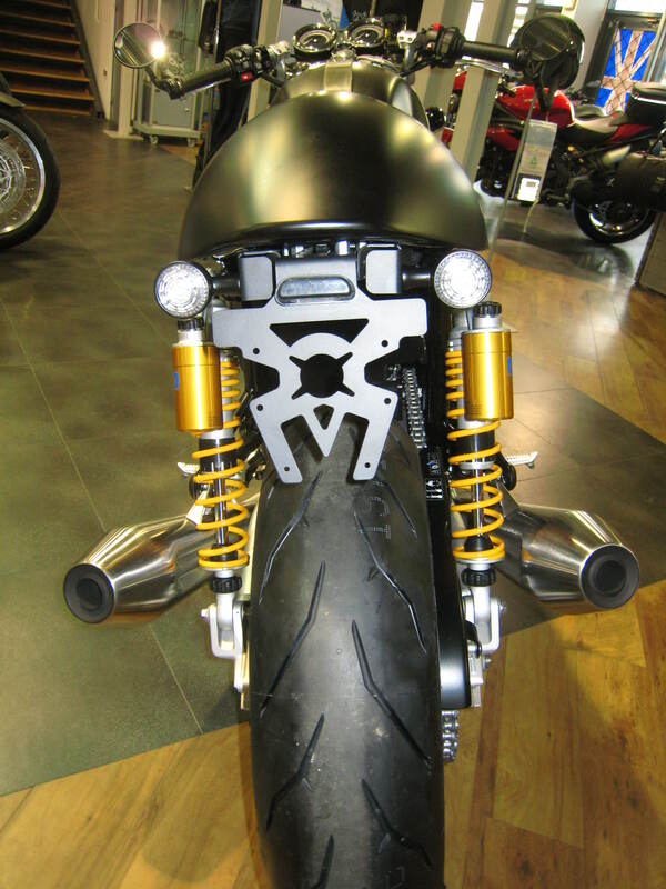 Triumph Thruxton 1200 [ACCESS DESIGN] - nummerskiltholder hjulbue svart Triumph Thruxton 1200