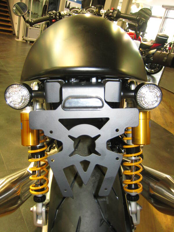 Triumph Thruxton 1200 [ACCESS DESIGN] - nummerskiltholder hjulbue svart Triumph Thruxton 1200