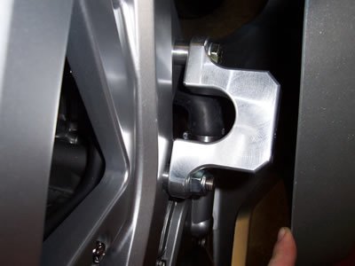 Suzuki SV 650 S ABS [2007-2012] - Aero-Crash-Protektoren (Schwingenlagerung) Schwarz Suzuki SV650 Full Faired