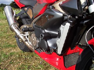 APRILIA TUONO 1000 [2003-2005] - Aero crash pads svart Aprilia Tuono 1000