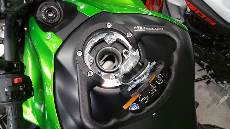 Kawasaki Ninja 1000 [A-SIDER] - Black Edition Tankhåndtak 4 skruer svart Kawasaki