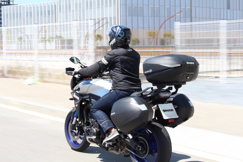 Yamaha X-Max 300 Tech Max + [SHAD] - SH58X Toppkoffert - Karbondeksel inkl.