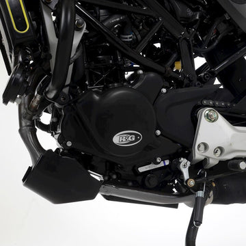 Husqvarna SVARTPILEN 125 [2021-2023] - Race Series Venstre veivhusdekselbeskyttelse (tenning) - Svart Husqvarna Svartpilen 125