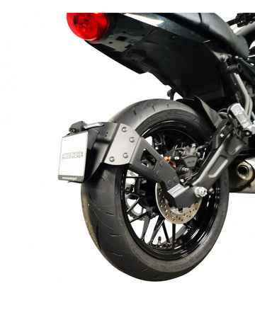 Kawasaki Z 650 [ACCESS DESIGN] - ''Hjulmontert'' Nummerskiltholder - Svart Kawasaki Z650RS