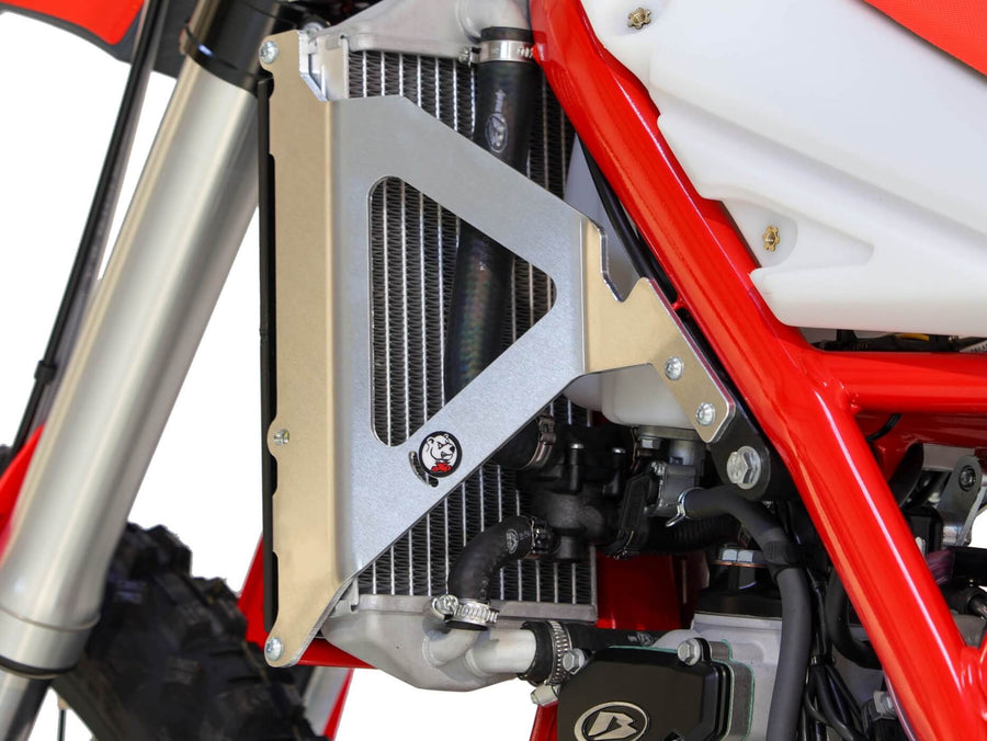 Beta Xtrainer 250 2 T [2023-2026] - Kühlerschutz - Fast-Cleaning Design - Rot