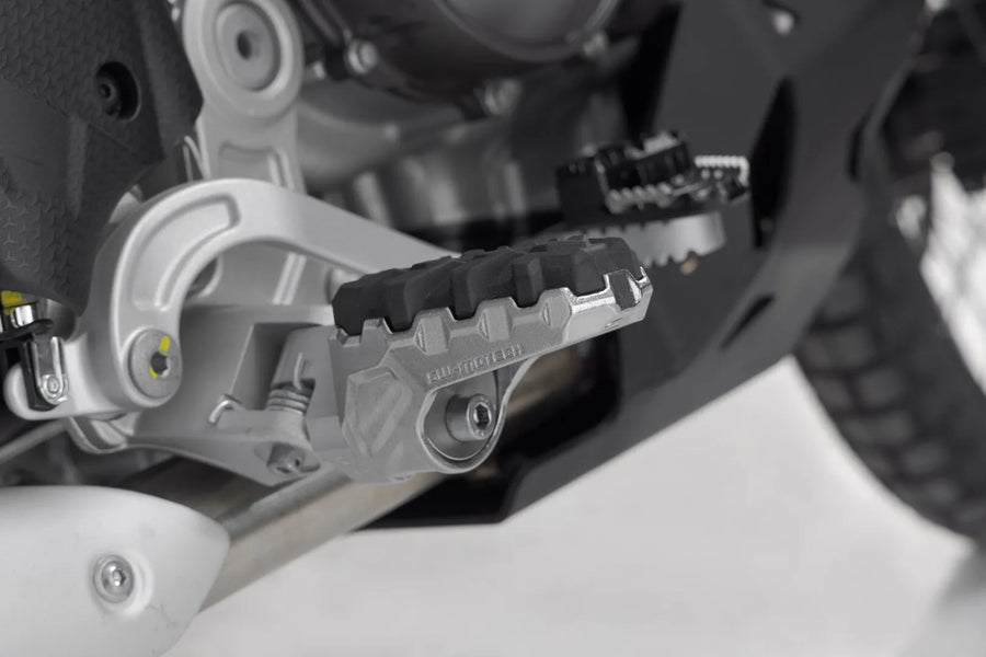 Aprilia Tuareg 660 [SW-MOTECH] – Evolution fotstøtte