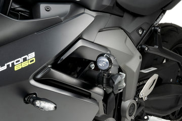 TRIUMPH DAYTONA 660 [2025] – Crash pads R19 – Svart