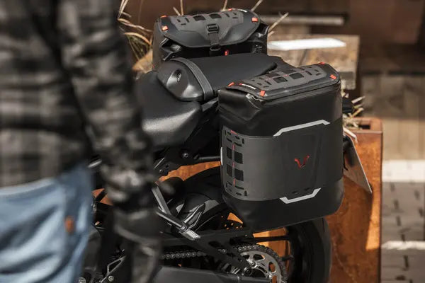 Yamaha XTZ 750 [SW-MOTECH] – V-LOC WP sideveske (16 liter)