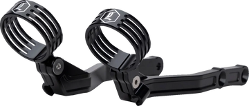 Harley-Davidson FLTRXSE 1977 Road Glide CVO 121 [2025] - REVO ARC Billet Remote Reservoir Außenhalterungen – Bild 1