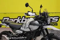 Royal Enfield Guerrilla 450 [BARKBUSTERS] – Monteringssett – Topunktsfeste