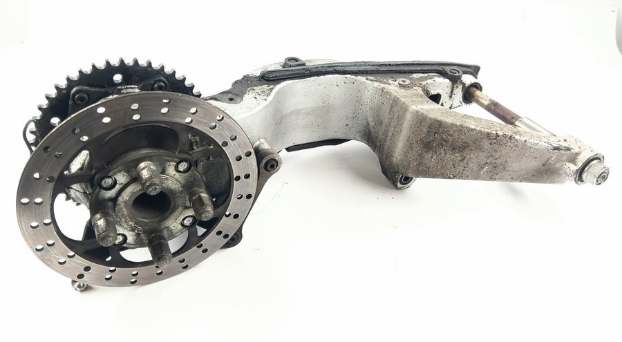 Honda VFR 800 FI RC46 SWINGE Bakhjulssving med kjedehjul og bremseskive