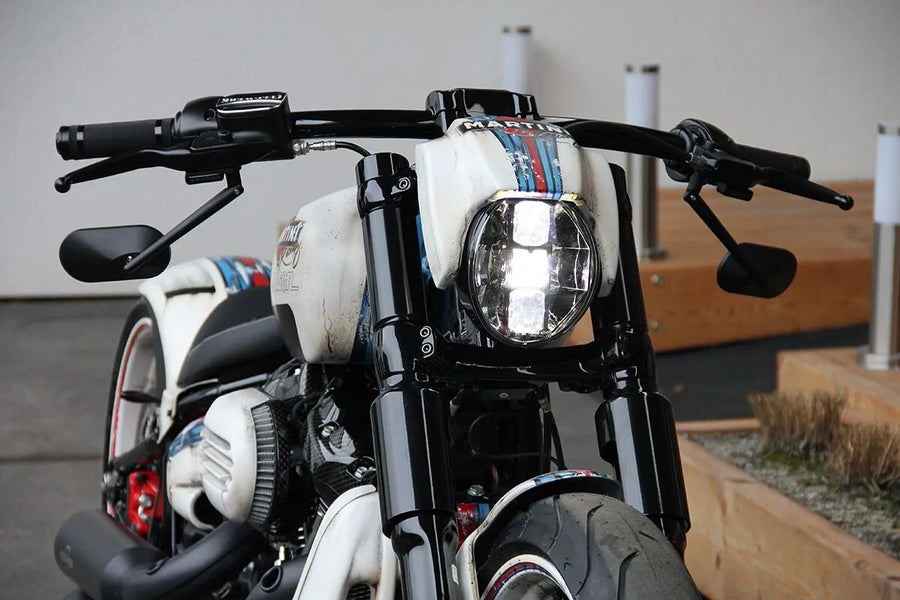 Harley Davidson V-Rod [CULT WERK] – Frontlyskledning