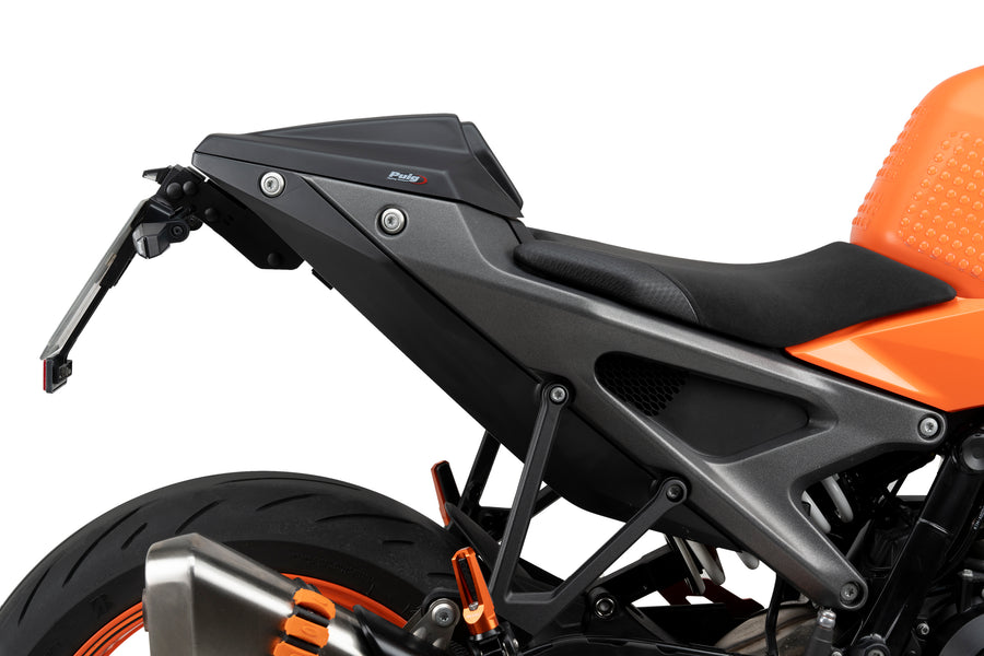 KTM 990 DUKE R [2025] – Kledning bak – Carbon-look