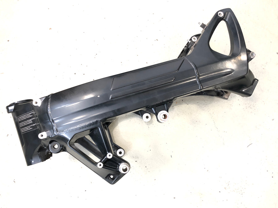 BMW F 800 ST [2006] - Ramme med papirulykke - Free