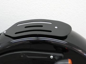 Harley Davidson Softail Slim [2012-2017] -Passenger Rack laget av metall, svart