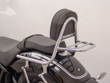 BMW R 18 (OL11) 2021- [2021] - Sissy bar laget av rør med puter og bagasjestativ