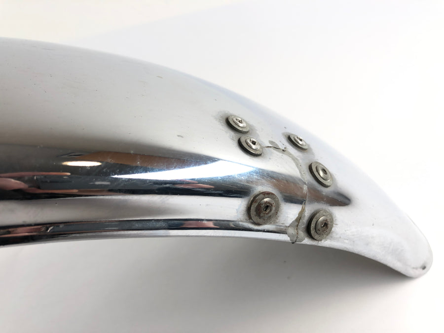 Yamaha XS 650 Type 447 [1975] - Front Fender Foster Sheet foran med Dent and Crack
