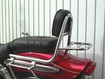 Suzuki GZ 125 Marauder [1998-2001] - Sissy bar laget av rør med puter og bagasjestativ
