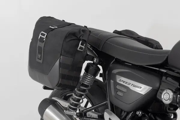 Triumph Speed Twin 1200 [2019-2024] - Legend Gear LC2 Seitentaschensystem Black Edition – Bild 7