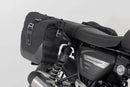 Triumph Speed Twin 1200 [2019-2024] - Legend Gear LC2 Seitentaschensystem Black Edition – Bild 7