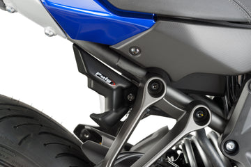 YAMAHA TRACER 7 GT [2025] – Bakre bremsereservoardeksel – Karbonutseende