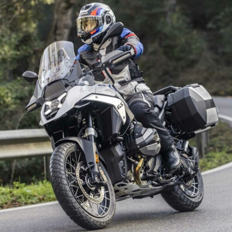 Kymco Ak 550 [SHAD] - SH38X utvidbart sidedekselsett i aluminium