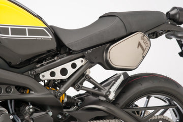 YAMAHA XSR 900 [2019] - Retro sidedeksler | Karbonlook | PUIG 8563C