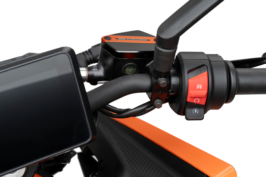 KTM 390 DUKE [2025] – Front bremsevæskebeholderlokk – Sølv