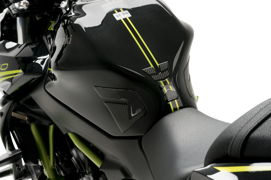 KAWASAKI Z 650 [2025] – Spesifikk tankbeskyttelse – Karbonutseende
