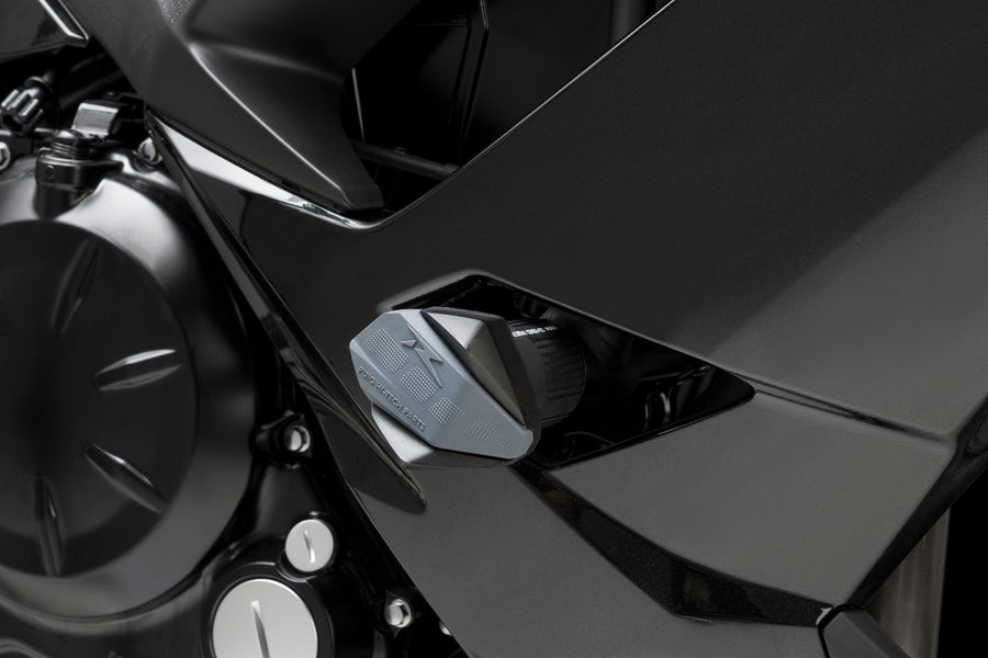 KAWASAKI NINJA 650 [2025] – Crash Pads R19 – Svart