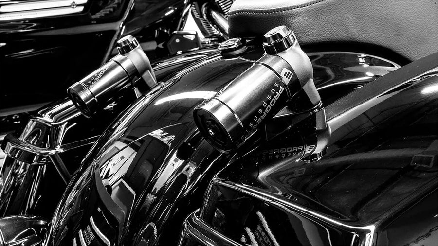 Harley-Davidson Road Glide St FLTRXST [Progressiv Suspension] -Reservoir Holder