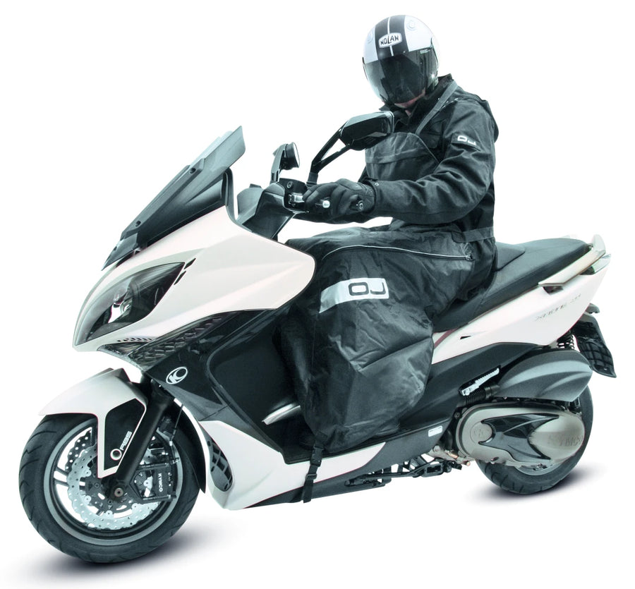UNIVERSAL UNIVERSAL UNIVERSAL – Maxi scooter bendeksel – Svart