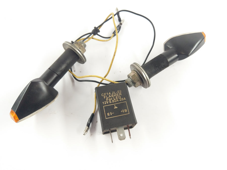 Yamaha XT 350 55V [1987] - LED -blinklyspar med LED -reléer