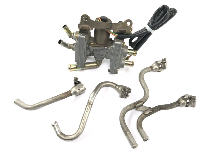 Yamaha YZF R1 RN09 [2002] - Sekundærluftventil sekundærluftsystem