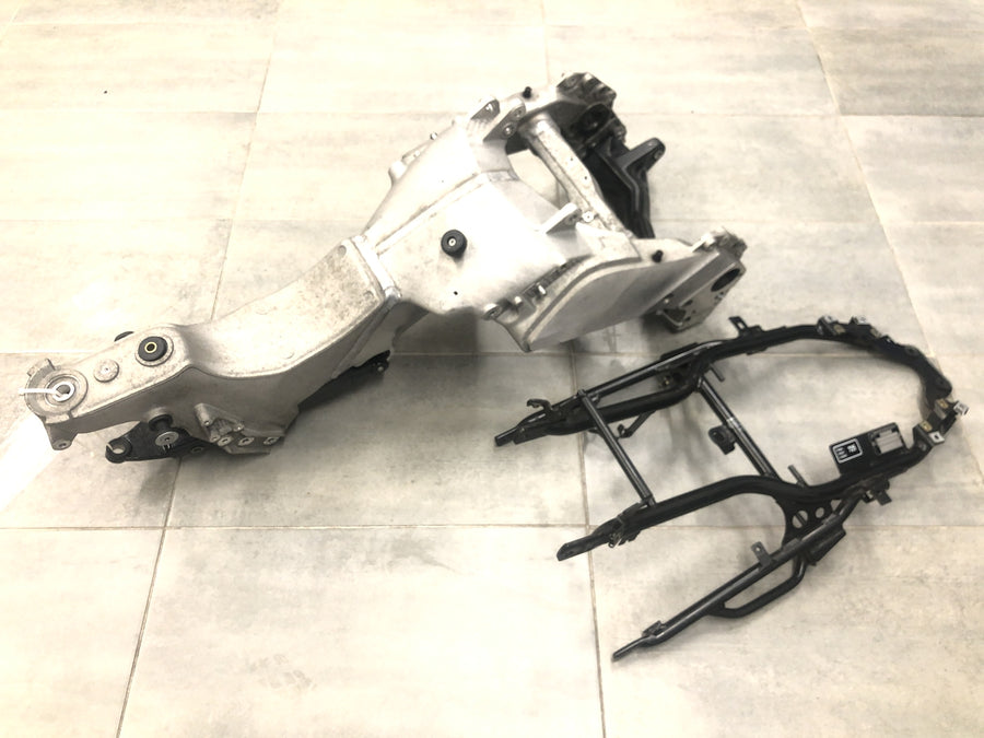 BMW K 1200 RS [1997] - Hauptrahmen mit Papiere Rahmenheck Rahmen Heckrahmen