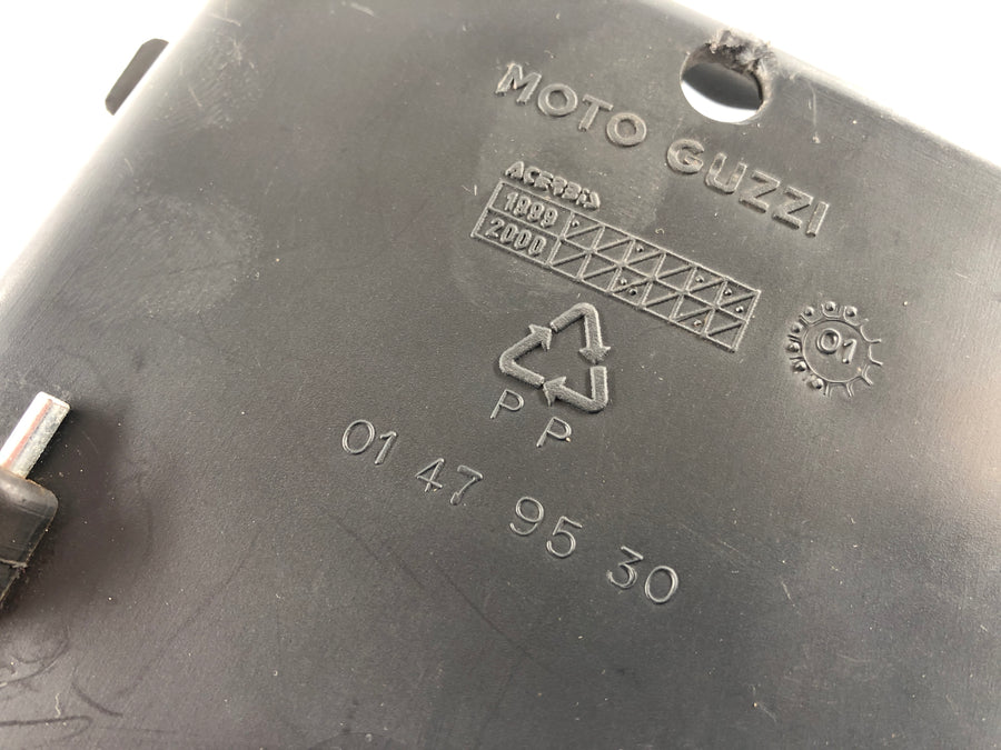 Moto Guzzi V11 [2001] - Staufach i det bakre verktøyet