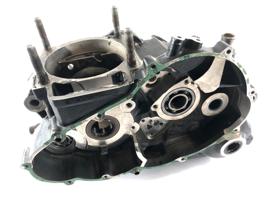 KTM 640 LC4 [2003] - Motorhuset tomme hus