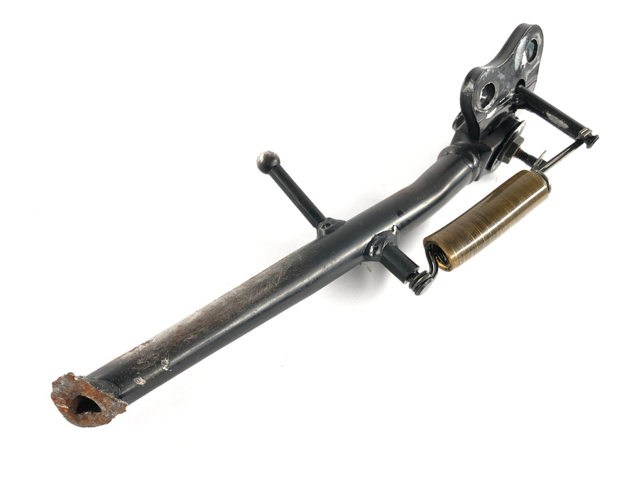 Honda CBR 900 SC50 - Stand Side står med våren