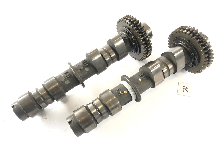 Honda ST 1100 SC26 Pan European [1990] - Camshafts Sett til høyre
