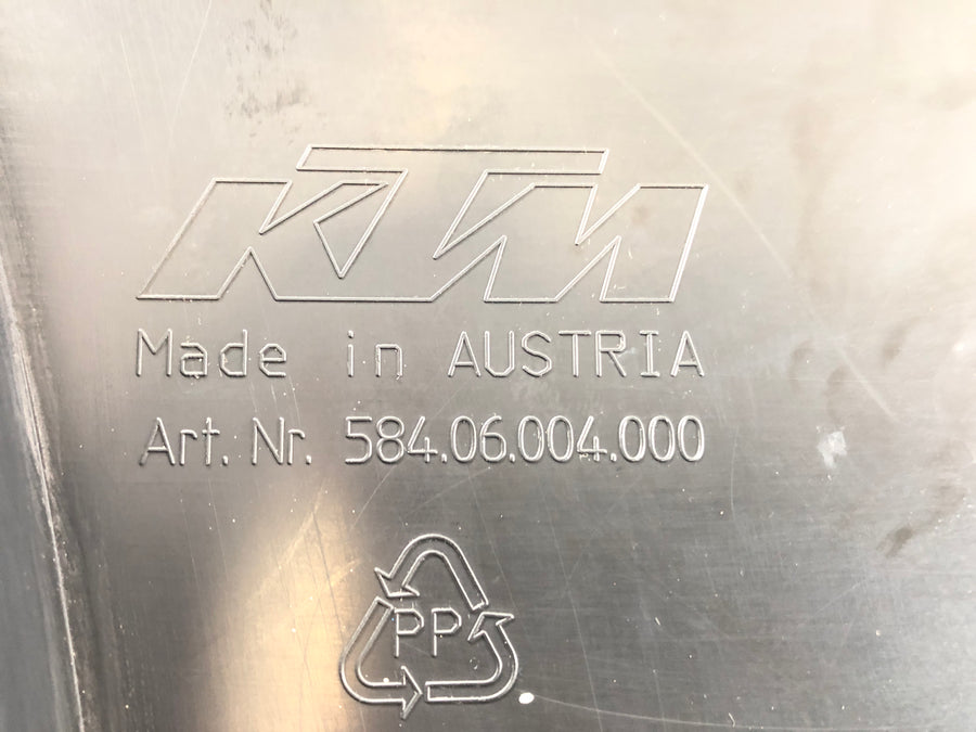 KTM 640 LC4 Prestige [2003] - Air Filter Box Cladding til høyre