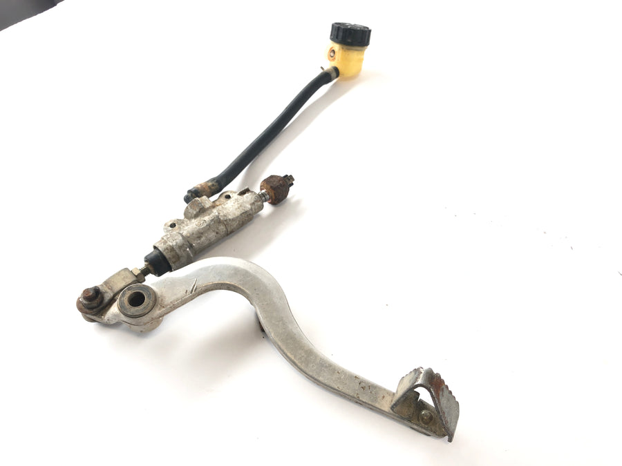 Husqvarna TE 610 8ae [1992] - Bremsepumpe med bremsepedal på baksiden