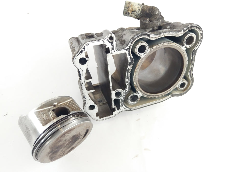 Honda XRV 650 African Twin RD03 [1989] - Sylinder med stempel