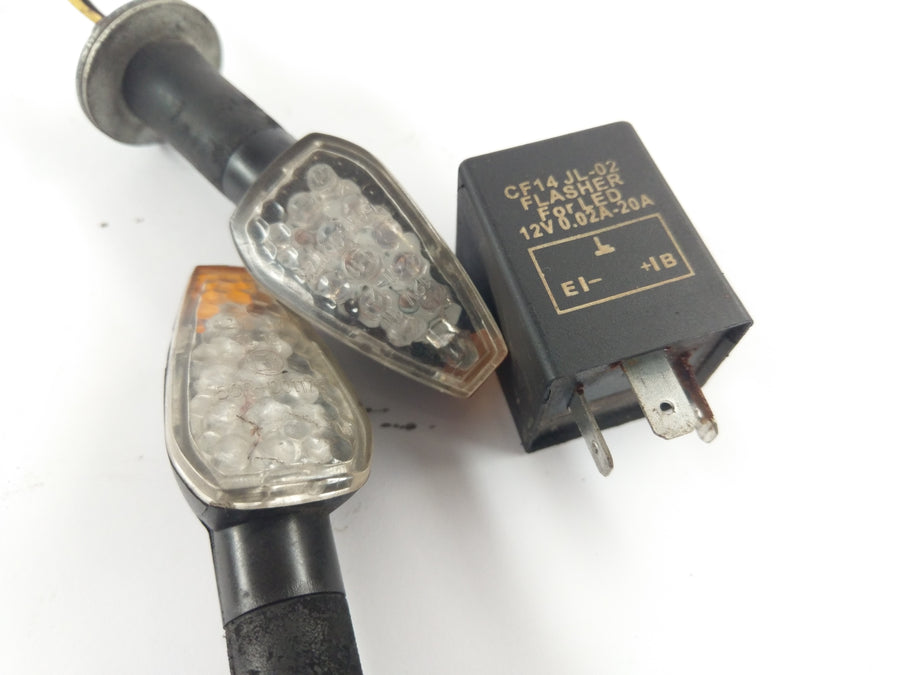 Yamaha XT 350 55V [1987] - LED -blinklyspar med LED -reléer