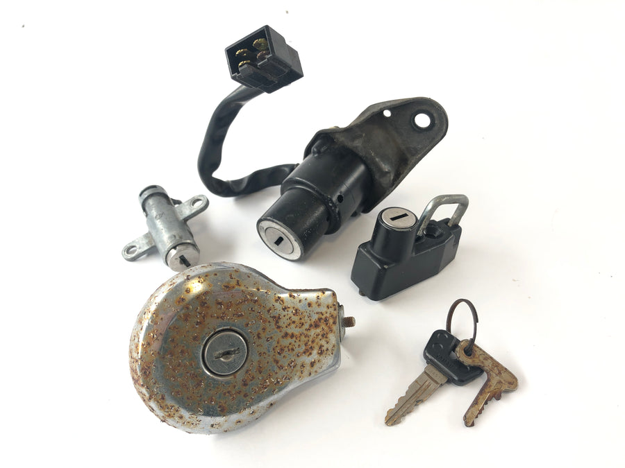 Yamaha XV 535 Virago 2yl [1987] - Castle Set Tank Lock tenningslås