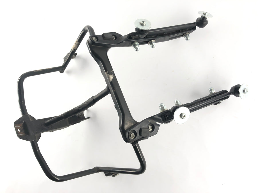 Moto Guzzi Norge 1200 LP [2006] - kledningsholder foran brakett frontrute