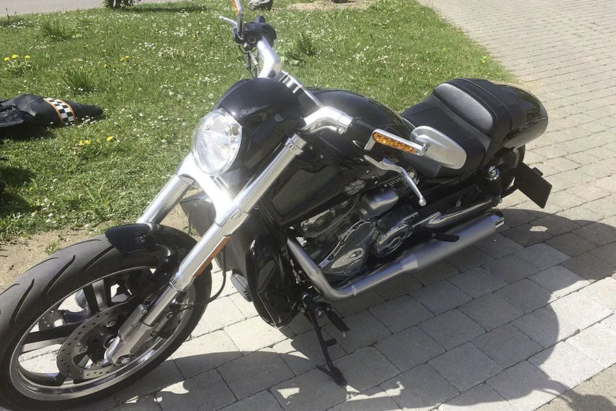 Harley Davidson V-Rod [CULT WERK] – Frontlyskledning