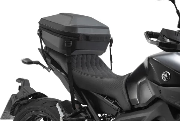 Moto Guzzi V 7 III Carbon [SW-MOTECH] – Urban ABS toppkasse spennstroppvariant med gulvinnsats
