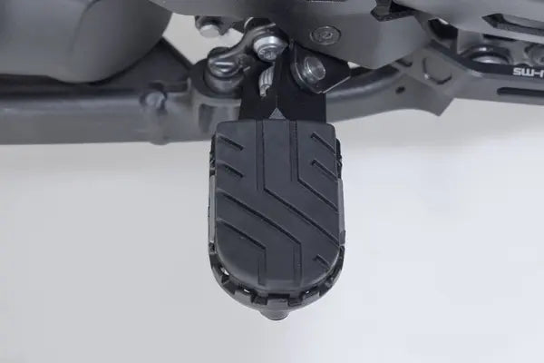 CFMOTO 800 MT-X [2025-2026] - ION Fußrasten-Kit, Ausführung FRS.10.011.10000/B – Bild 4