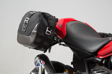 Ducati Monster 1200 [2017-2020] - Legend Gear LC1 & LC2 sideveskesystem Black Edition - Bilde 1