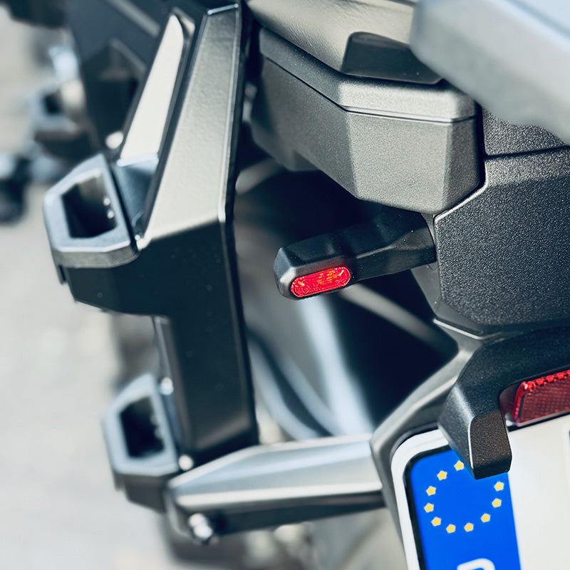 BMW R 12 [2024-2026] - BMW blinklys ADV Pro bak 3in1 (par)